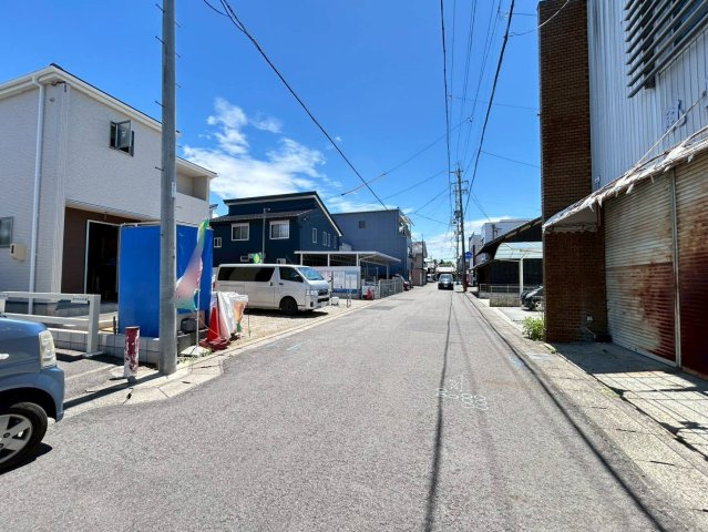リーブルガーデン　一宮市萩原町第三　全2区画分譲の前面道路含む現地写真|「現地（2026年5月7日）撮影」　
■前面道路　
■ヤマダ不動産　株式会社リライフ