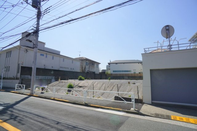 中根２　土地の外観|
東急東横線「都立大学」駅徒歩6分
東急東横線「自由が丘」駅徒歩13分
東急大井町線「緑が丘」駅徒歩15分