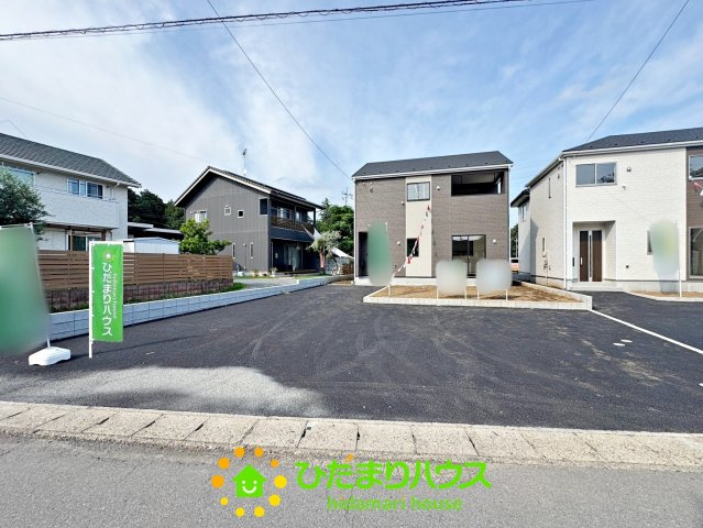 古河市五部第1　新築一戸建て　01　クレイドルガーデンの駐車場