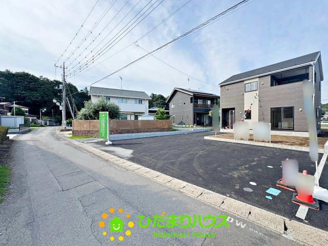 古河市五部第1　新築一戸建て　01　クレイドルガーデンの前面道路含む現地写真