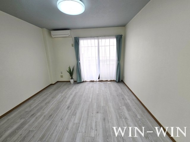 East Landmarkの居間・リビング