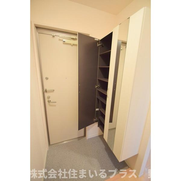 ハナミズキの玄関