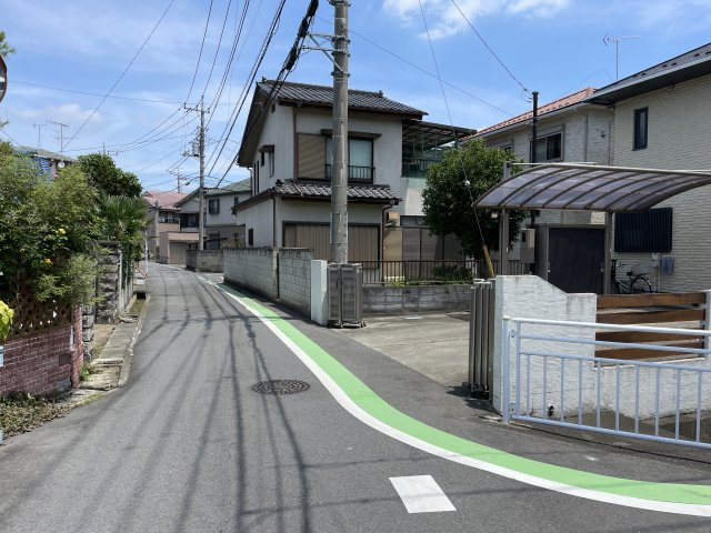 【前面道路含む現地写真】 | 熊谷市中央1丁目　中古戸建
