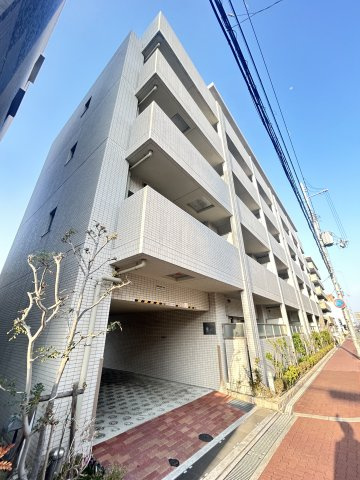 ラ テール南塚口の外観