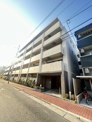 ラ テール南塚口の外観