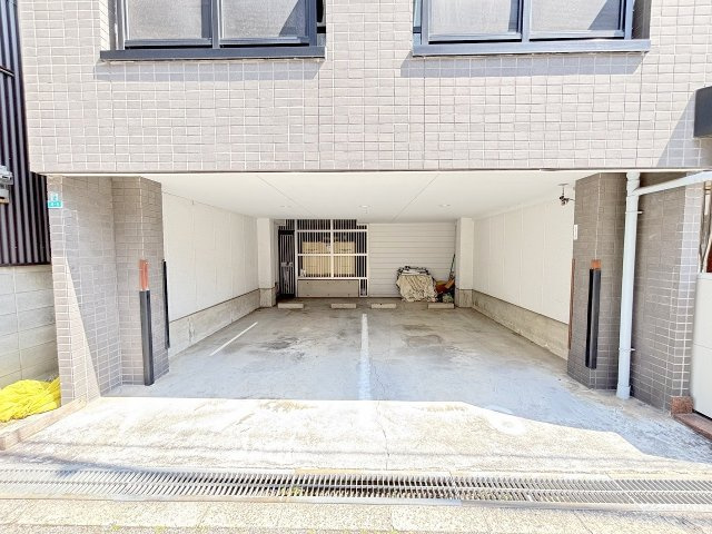 THE CITY三国本町の駐車場