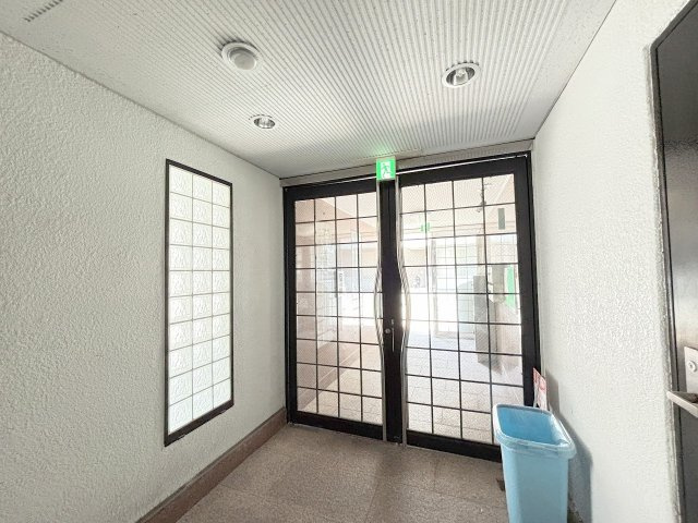 THE CITY三国本町のエントランス