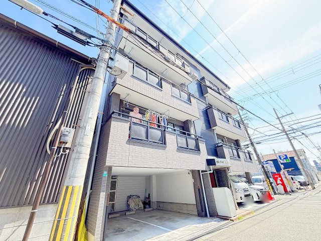 THE CITY三国本町の外観