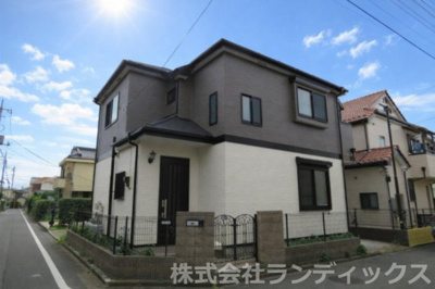 【外観】 | 昭島市美堀町２丁目中古戸建 | カースペース１台分あり　角地