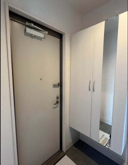 ＣＲＥＳＣＥＮＴＥ経堂 弐番館の玄関