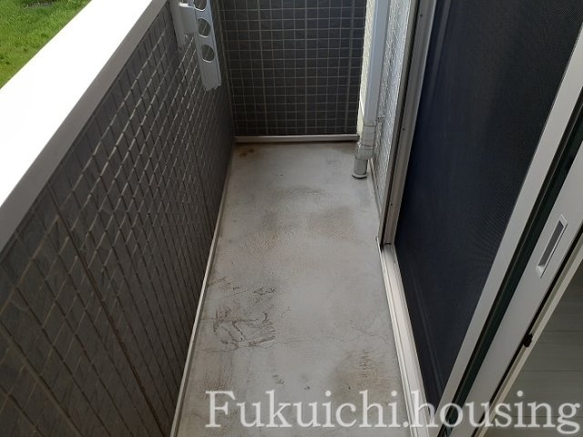 ＣＲＥＳＣＥＮＴＥ経堂 弐番館のバルコニー