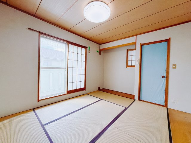 【中古戸建】富岡市田篠の和室|■和室｜和室でしか味わえない畳ならではの香りや素材で和のやすらぎを感じてください♪休日はお子様とお昼寝するのにも最適です！