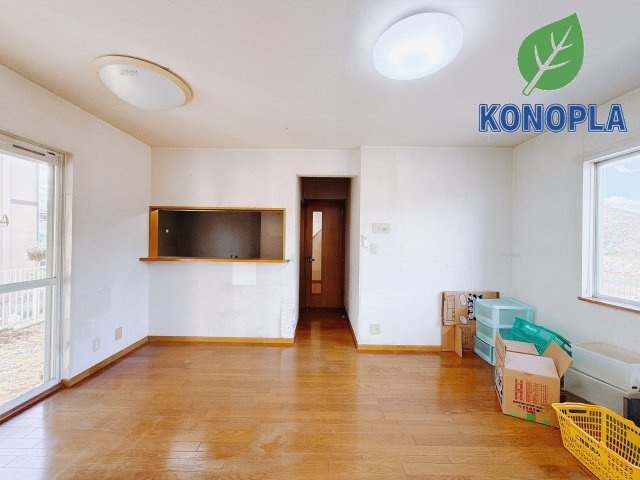 【中古戸建】富岡市田篠の居間・リビング|■リビング｜毎日の家族とのご飯も大切に、充実できるようオシャレなダイニングキッチンをご用意しました♪より家族との絆も深まります＾＾