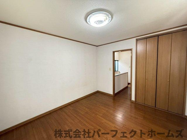 村野東町中古戸建の洋室|コンパクトで使いやすい洋室です