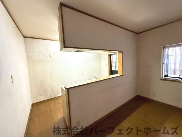 村野東町中古戸建の居間・リビング