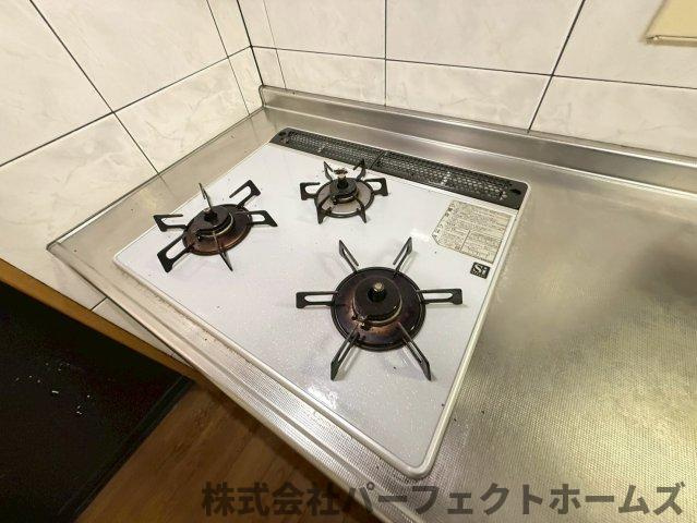 村野東町中古戸建のキッチン|キッチンでお料理をお楽しみください