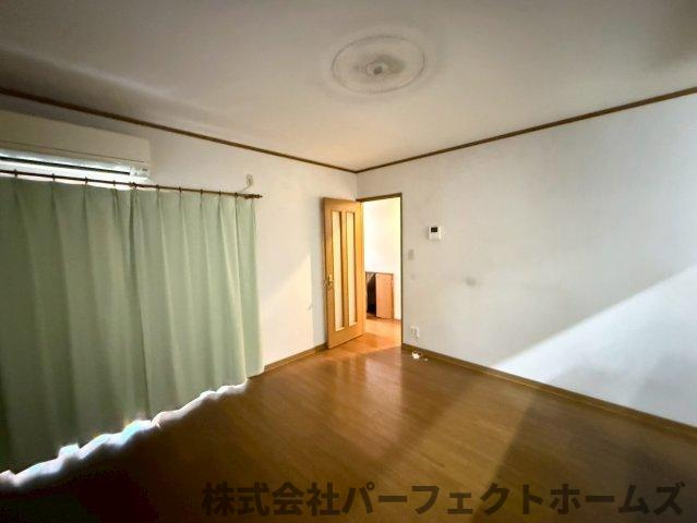 村野東町中古戸建の洋室|広々とした洋室です