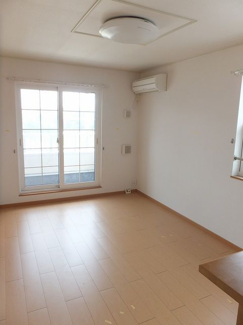 てぃーだ　Ｃ　　刈谷市近郊の賃貸ならクラスホーム刈谷店の居間・リビング