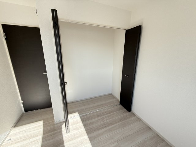 アーバンスタイル前橋下新田町1期　2号棟の収納|２階洋室2収納です
