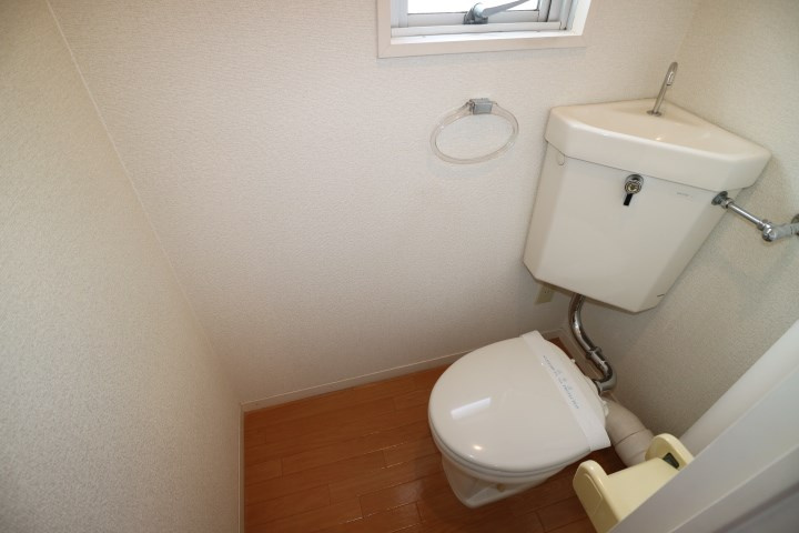 久留米市花畑１丁目の賃貸マンションのトイレ|落ち着いた色調のトイレです