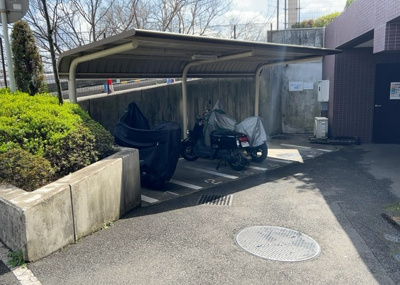 【駐輪場】 | シーズガーデンパラディス町田 | マンションの駐輪場は、事前に空きがあるか確認を取ると安心です。せっかく入居したのに駐輪スペースがない！なんてことになったら大変ですよね。そこで、内見時や購入前にはまず事前に確認しておくと良いでしょう。