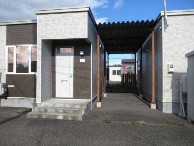 ビジューの駐車場