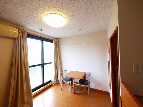 レオパレスフローラの内装|過ごしやすい室内です