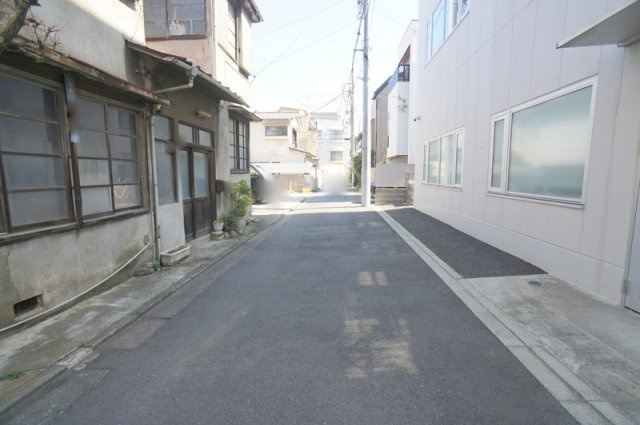 中央町１　土地の前面道路含む現地写真|南側SB後約3.56～3.67ｍ