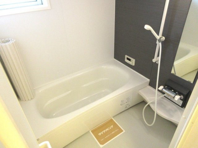 ハイフィールドの浴室