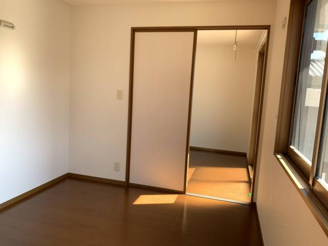 セジュール柳川の洋室