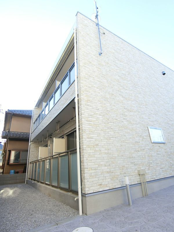 リブリ・Crest羽衣