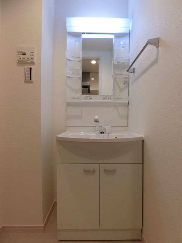 リブリ・Crest羽衣の洗面所