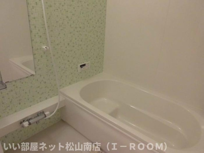 【浴室】 | イノセント・シャイン