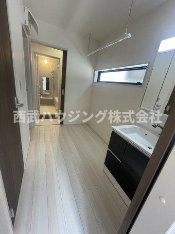 【仲介手数料無料】所沢市　榎町　全１棟　所沢市の新築住宅なら西武ハウジングの脱衣所