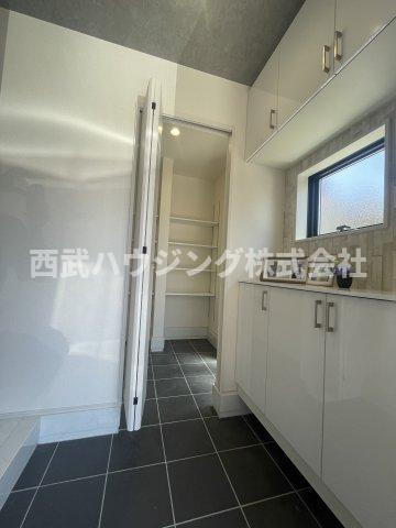 【仲介手数料無料】所沢市　榎町　全１棟　所沢市の新築住宅なら西武ハウジングの玄関