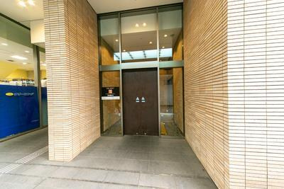 メルクマール京王笹塚レジデンスのエントランス