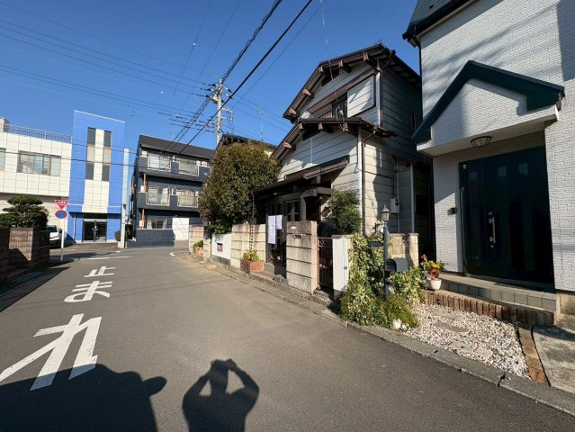 川越市稲荷町　建築条件なし売地　東武東上線『上福岡駅』徒歩15分　【高階南小学区】の前面道路含む現地写真
