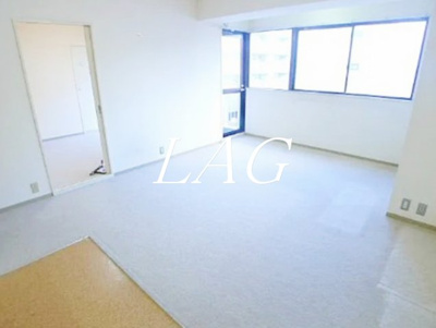 【居間・リビング】 | エステージワコー | 洋室のお部屋です。