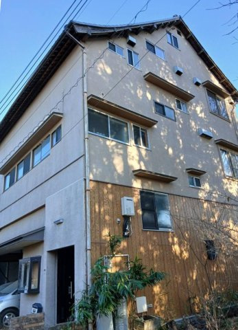 ふじみ野市大井の中古一戸建の外観|周辺は緑も多く、落ち着いた住環境。
小中学校や大きな公園も近く、子育て環境良好です。