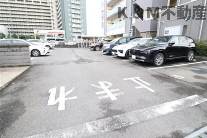 グリーンヒルズの駐車場|駐車場完備です