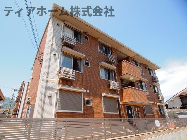 ドミール・ヨシダ・トロワ