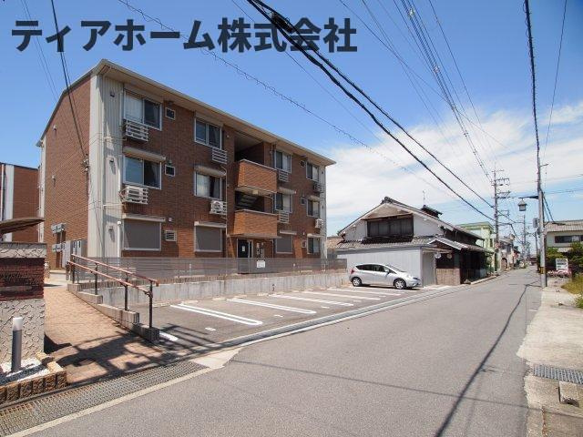 ドミール・ヨシダ・トロワの周辺