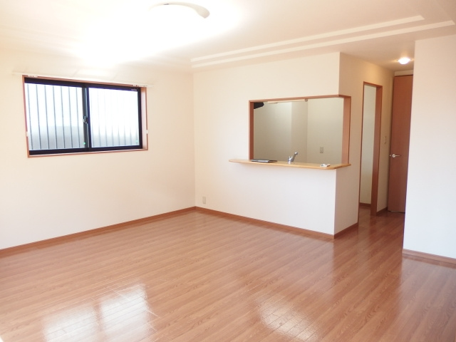 ハーモニーヒルズの居間・リビング