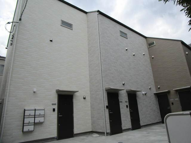 バーミープレイス喜多見Ⅱのエントランス