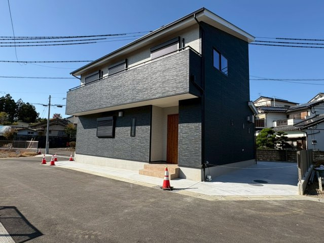 高知市福井町A号地 新築一戸建て　の外観|角地×駐車2台可！スタイリッシュ外観の新築住宅