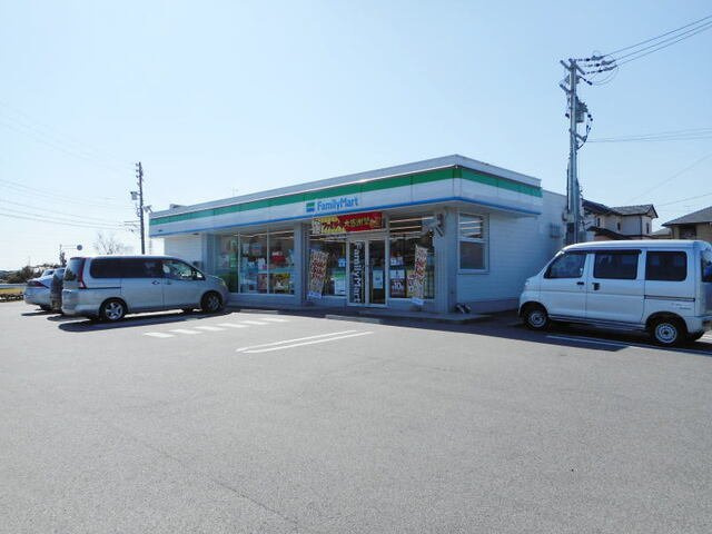 ノイエクレストの周辺|ファミリーマート 小園前店まで700m
