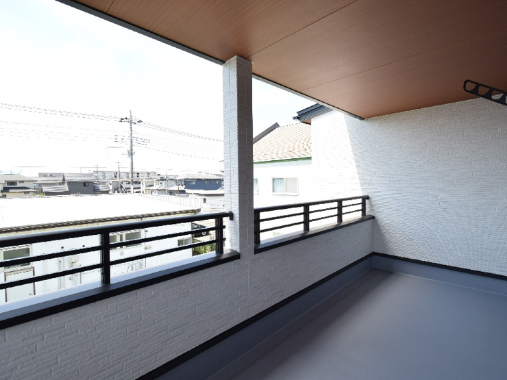 新築　前橋市日吉町4丁目　1号棟のバルコニー|現地写真　日当たりの良いバルコニーはお洗濯物もよく乾きそうです◎
