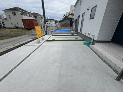 【駐車場】 | 西原町小那覇（全3棟）1号棟 | 1号棟　並列駐車3台可♪