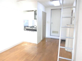 apartment 幡ヶ谷３丁目