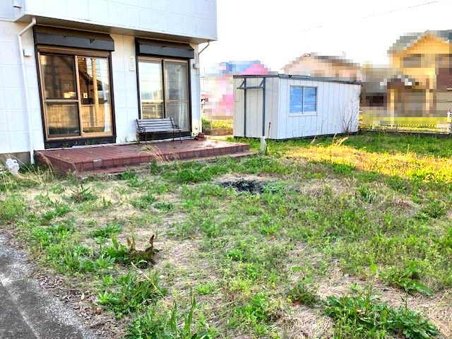高島市今津町浜分中古戸建の庭